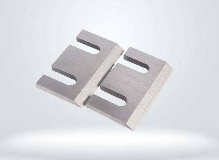 刀口(kǒu)鑲鋼刀(dāo)