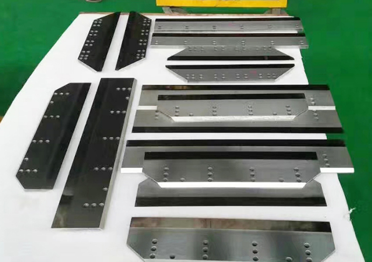 刀(dāo)口鑲鋼刀